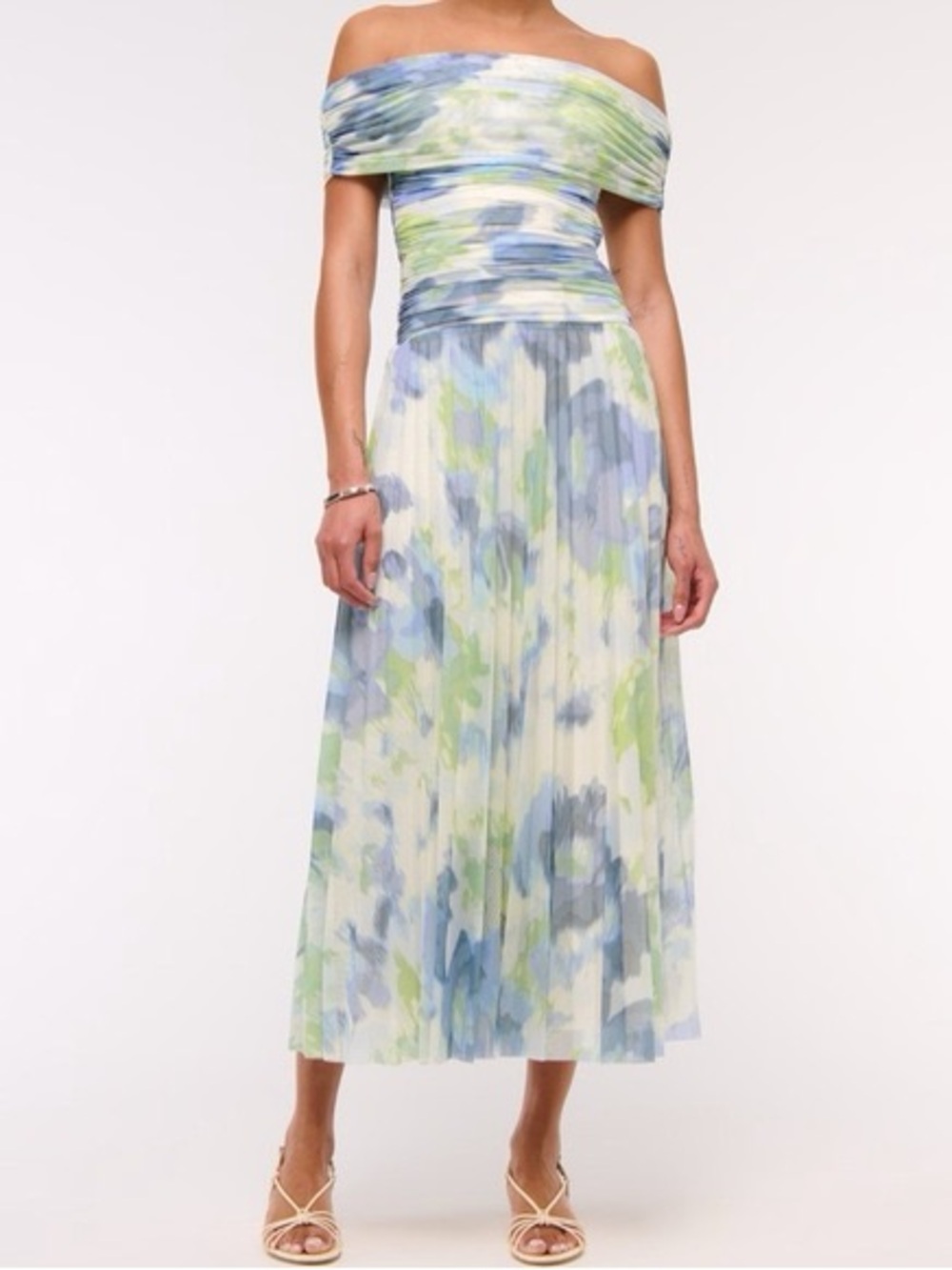 Abercrombie Giselle mesh drop waist Off-Shoulder
Watercolor Maxi Dress NWT MP